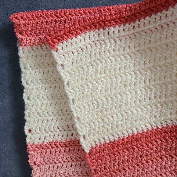 Vintage Handmade Knit Crochet Pretty Pink Afghan Throw Lap Blanket New Baby Gift - Picture 11 of 16